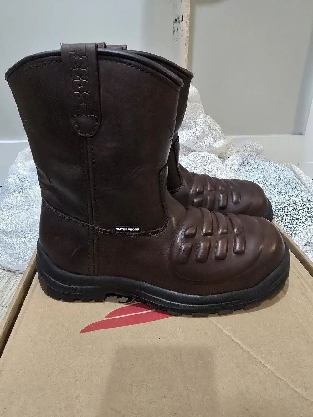 Red Wing 4487 heavy-duty 9-inch pull-on safety work boot New Size 8.5 E Brown